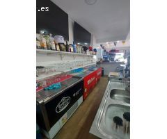 ¡Gran oportunidad de inversión! Local amplio y luminoso a pocos metros de la playa