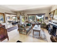 Encantadora Villa Independiente con vistas al mar y Potencial de Desarrollo en El Pinar