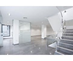 EDIFICIO COMERCIAL EN EL CORAZÓN DE SAN PEDRO DE ALCÁNTARA