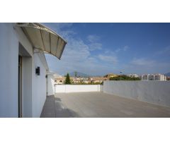 EDIFICIO COMERCIAL EN EL CORAZÓN DE SAN PEDRO DE ALCÁNTARA