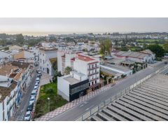 EDIFICIO COMERCIAL EN EL CORAZÓN DE SAN PEDRO DE ALCÁNTARA
