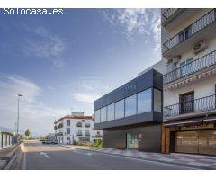 EDIFICIO COMERCIAL EN EL CORAZÓN DE SAN PEDRO DE ALCÁNTARA