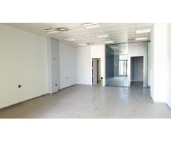 LOCAL COMERCIAL EN PLANTA BAJA DE CENTRO COMERCIAL