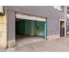LOCAL COMERCIAL CON ALTILLO Y UNA SUPERFICIE TOTAL DE 311 M² EN AVENIDA DE VALENCIA
