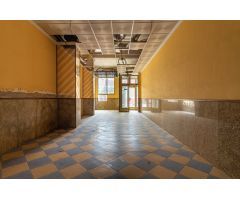 LOCAL COMERCIAL CON 6 METROS DE FACHADA Y 231 M²