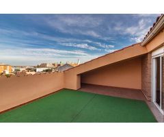 ÁTICO DÚPLEX CON DOS DORMITORIOS, DOS BAÑOS Y AMPLIA TERRAZA
