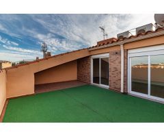 ÁTICO DÚPLEX CON DOS DORMITORIOS, DOS BAÑOS Y AMPLIA TERRAZA