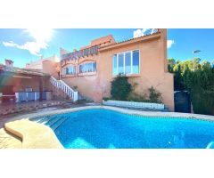 Chalet en Venta en la Nucia, Alicante