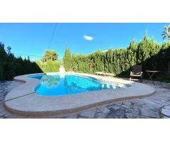 Chalet en Venta en la Nucia, Alicante