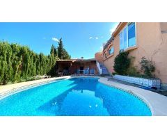 Chalet en Venta en la Nucia, Alicante