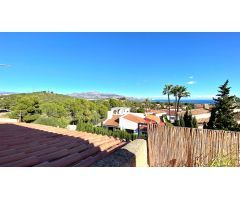Chalet en Venta en la Nucia, Alicante