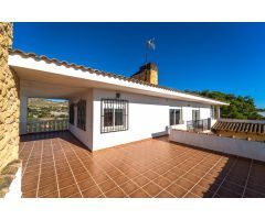 Villa de Lujo en Venta en Villajoyosa, Alicante