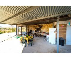 Villa de Lujo en Venta en Villajoyosa, Alicante