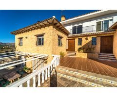 Villa de Lujo en Venta en Villajoyosa, Alicante
