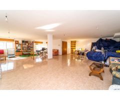 Villa de Lujo en Venta en Villajoyosa, Alicante