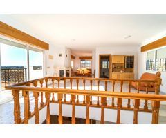 Villa de Lujo en Venta en Villajoyosa, Alicante