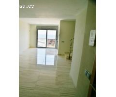 Excelente Atico-Duplex, nuevo a estrenar, en zona del Padro, con vistas al mar y la marina