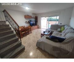 Bonita casa adosada en Palamos con garaje, piscina propia y gran terraza