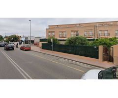 Bonita casa adosada en Palamos con garaje, piscina propia y gran terraza