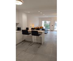 Excelente apto. 3 dorm baño, aseo balcón solarium, totalmte renovado excel. ubicación centro Palamos