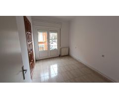 Excelente Oportunidad: Casa de pueblo semireformada con potencial, a muy buen precio