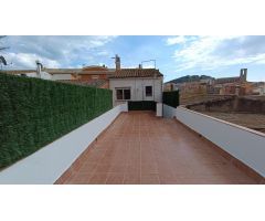 Excelente Oportunidad: Casa de pueblo semireformada con potencial, a muy buen precio
