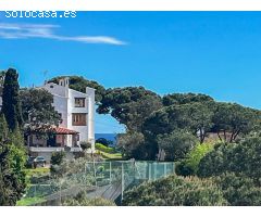 Excelente atico duplex a un paso de la playa, para disfrutar de lo mejor de Fenals