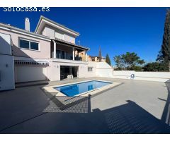 Chalet en Venta en Torremolinos, Málaga