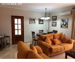 PRECIOSO Y AMPLIO ÁTICO EN LORA DEL RÍO180
