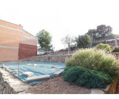 Solar en mejor zona de Sant Marti de Tous para hacer casa y jardín por 77500 Eur