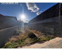 Oportunidad de Inversión Excepcional: Terreno Solar Rústico en Font del Camaró
