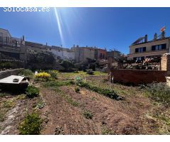 Espectacular solar dentro del pueblo de Santa Margarita de Montbui, soleado, plano en zona tranquila