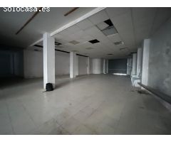Local en Igualada  de 350m2 per 900 Euros.