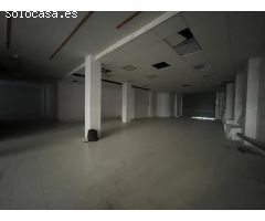 Local en Igualada  de 350m2 per 900 Euros.
