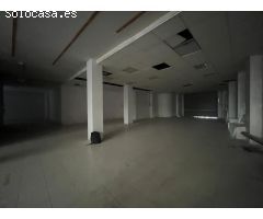 Local en Igualada  de 350m2 per 900 Euros.