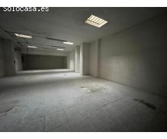 Local en Igualada  de 350m2 per 900 Euros.