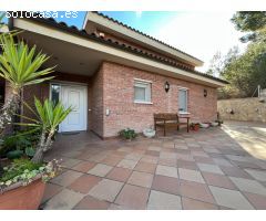 MAGNIFICA CASA SOBRE PARCELA DE 900M EN IGUALADA - SESOLIVERES