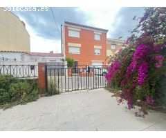 Estupendo Piso de 92m2, 3 dormitorios, 2 aseos, parquing.