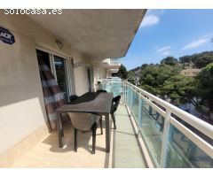 Fantastico Piso de 2 dormitorios dobles,  baño, terraza y parquing.