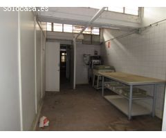 SE VENDE LOCAL COMERCIAL EN MANRESA
