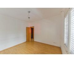SE VENDE PISO EN BARCELONA, ZONA BON PASTOR