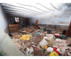SE VENDE CASA INDEPENDIENTE EN SANT QUINTI DE MEDIONA