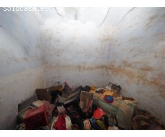 SE VENDE CASA INDEPENDIENTE EN SANT QUINTI DE MEDIONA