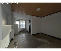 SE VENDE CASA ADOSADA EN TERRASSA
