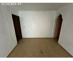 SE VENDE PISO EN TERRASSA, ZONA LA MAURINA