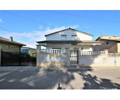 SE VENDE CASA EN SUBIRATS, URBANIZACIÓN CASA BLANCA