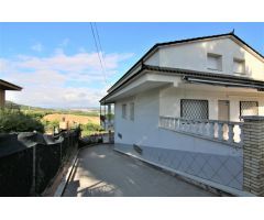 SE VENDE CASA EN SUBIRATS, URBANIZACIÓN CASA BLANCA