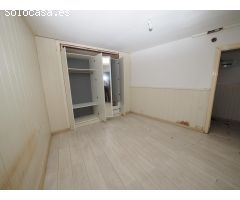 SE VENDE PISO EN TERRASSA, ZONA CAN AURELL