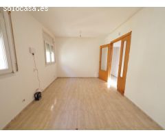 SE VENDE PISO EN LA TORRE DE CLARAMUNT