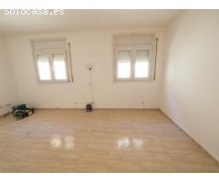 SE VENDE PISO EN LA TORRE DE CLARAMUNT
